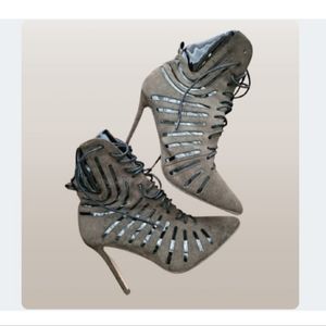 Dominique Nicole Women's Bootie Heels Green Black Size 11M. NWOT